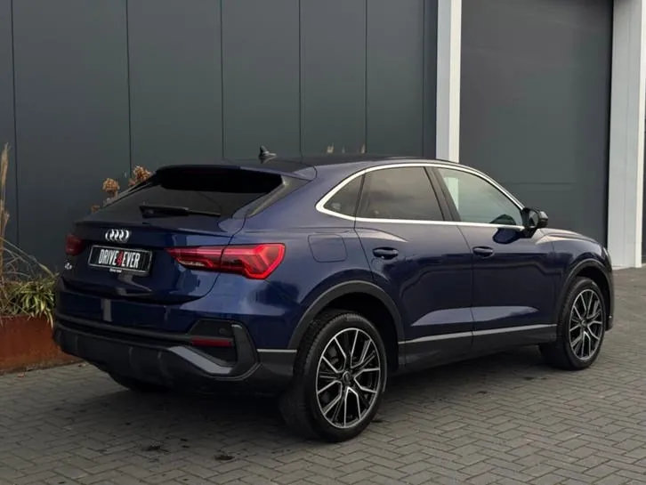 Audi Q3 2021 photo 3