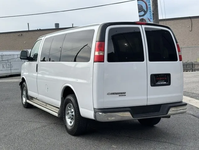 Chevrolet Express 2012 photo 3