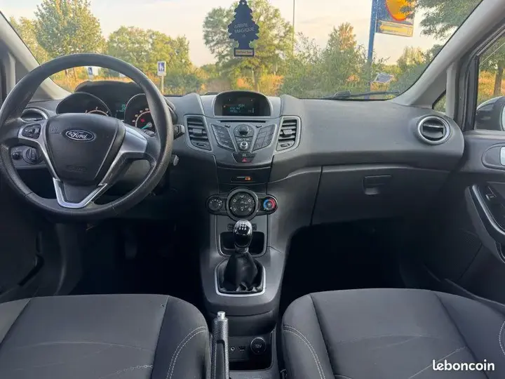 Ford Fiesta 2014 photo 3