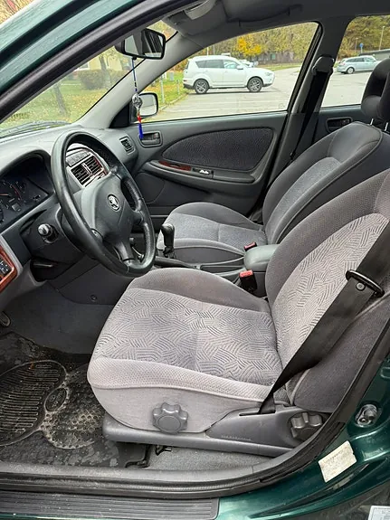 Toyota Avensis 1999 photo 5