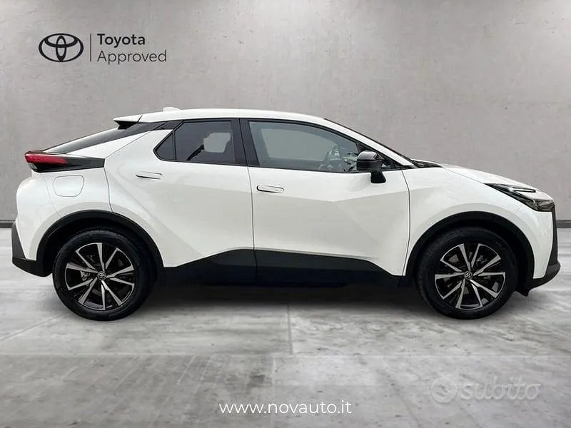 Toyota C-Hr 2024 photo 3