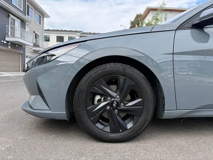 Hyundai Elantra 2022 photo 2