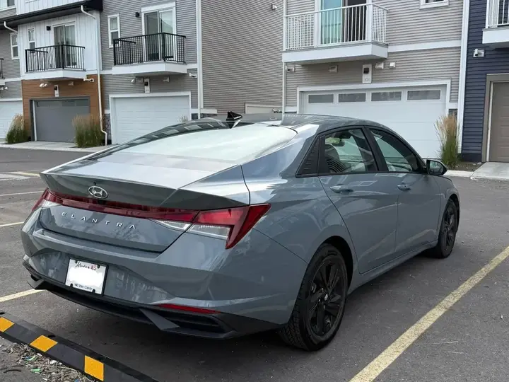 Hyundai Elantra 2022 photo 4