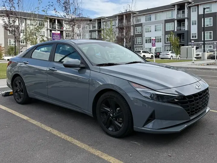 Hyundai Elantra 2022 photo 3