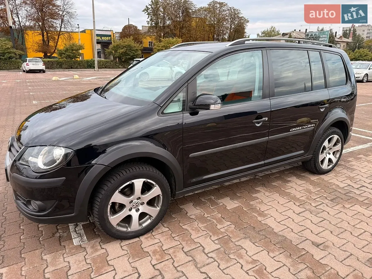Volkswagen Touran 2007 photo 2