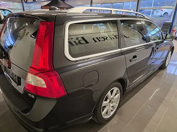 Volvo V70 2012 photo 4