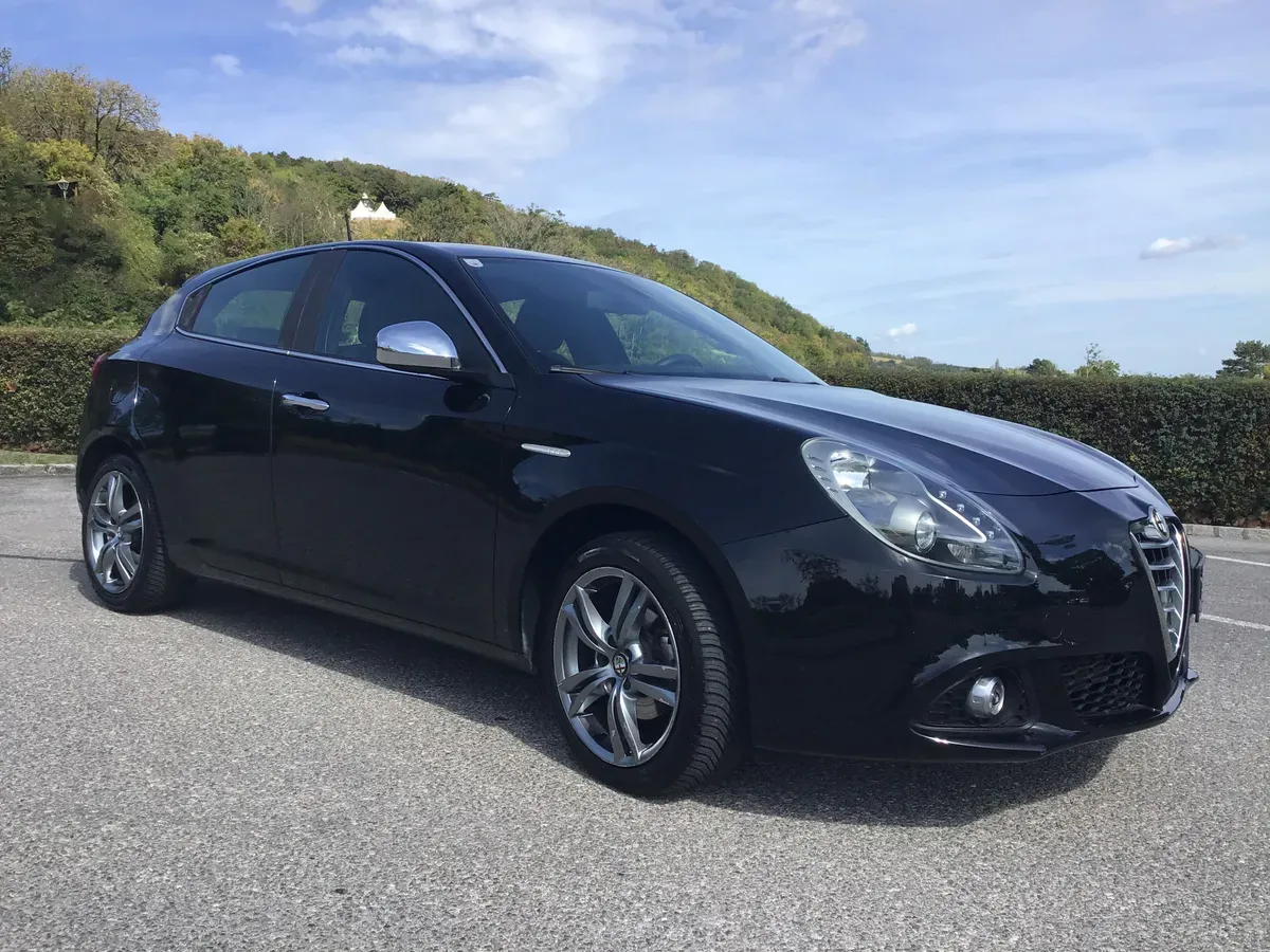 Alfa Romeo Giulietta 2016 photo 2
