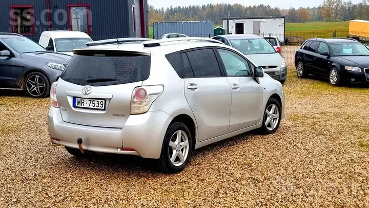 Toyota Verso 2011 photo 5
