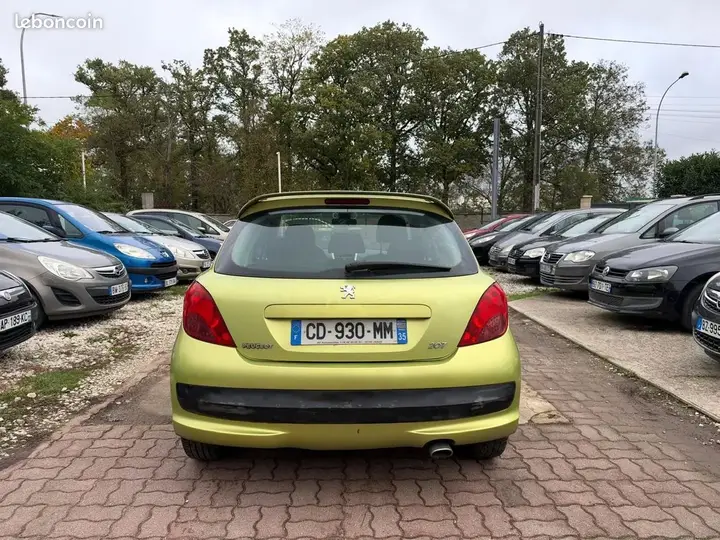 Peugeot 207 2006 photo 3
