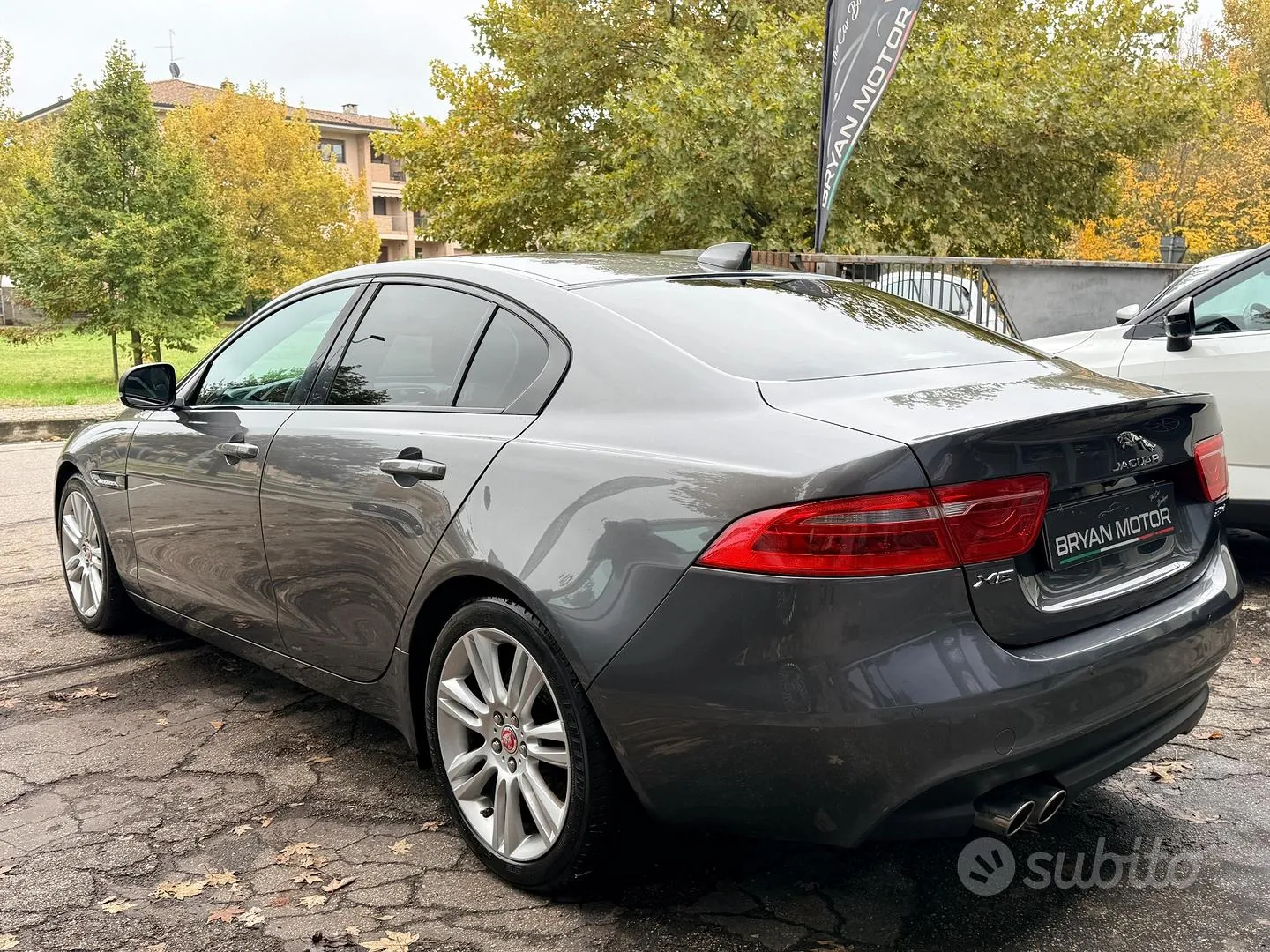 Jaguar Xe 2019 photo 3