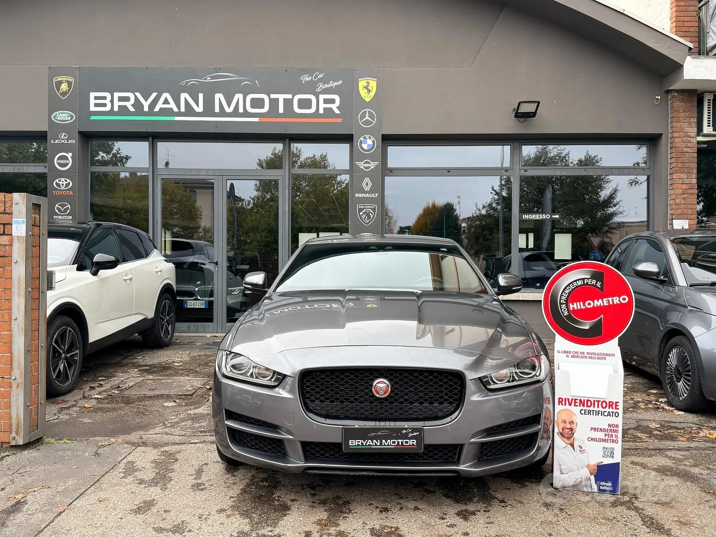 Jaguar Xe 2019 photo 2