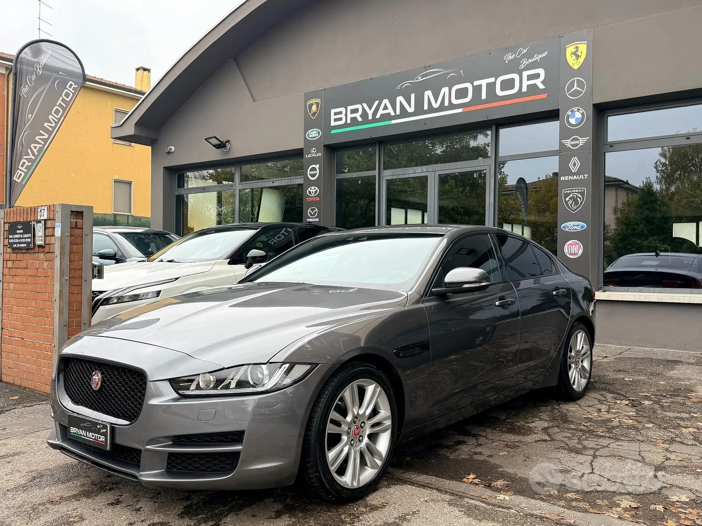 Jaguar Xe