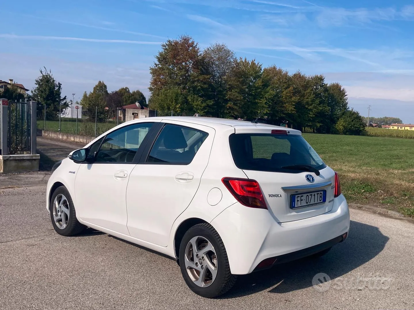 Toyota Yaris 2016 photo 4