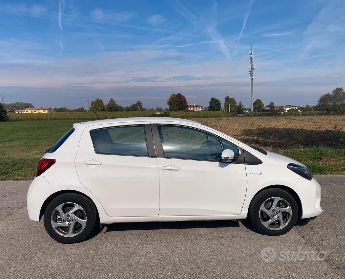 Toyota Yaris 2016 photo 2