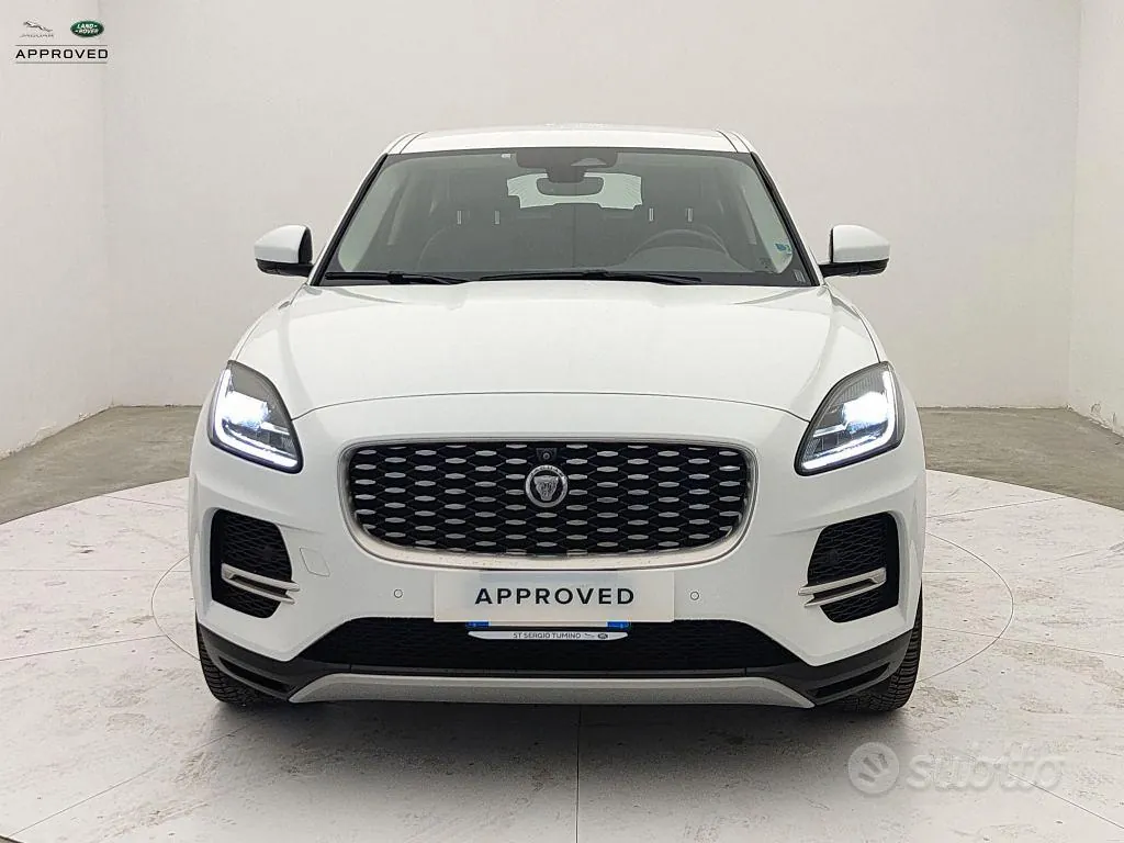 Jaguar E-Pace 2021 photo 2