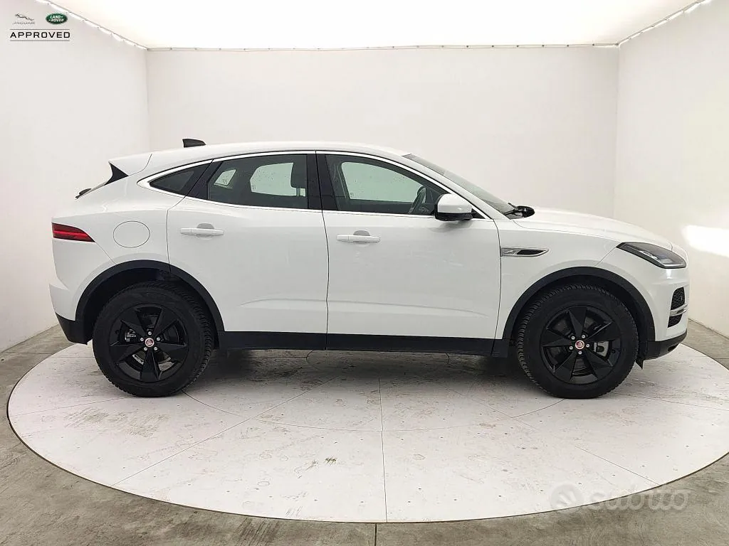 Jaguar E-Pace 2021 photo 3