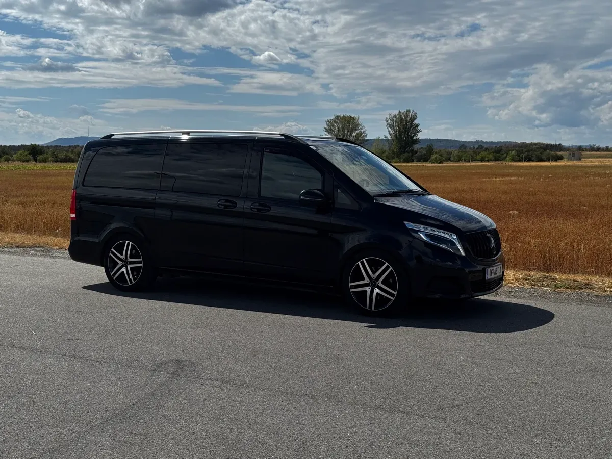 Mercedes-Benz V-Class 2016 photo 2