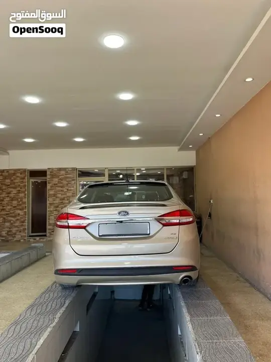 Ford Fusion 2017 photo 2