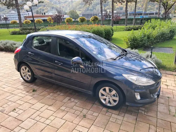 Peugeot 308 2008 photo 3