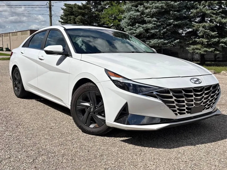 Hyundai Elantra 2023 photo 3