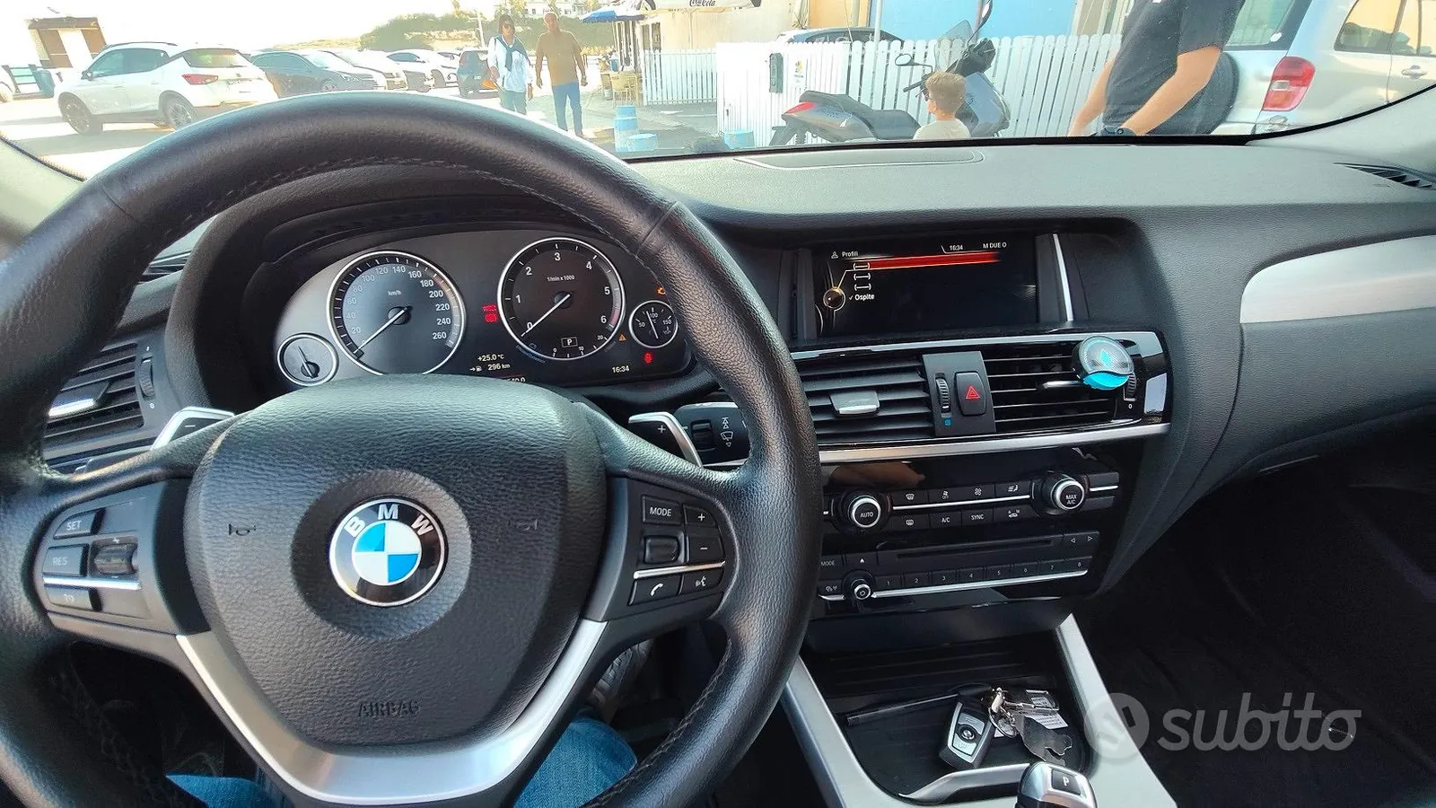 BMW X4 2016 photo 3