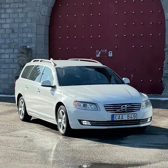 Volvo V70 2014 photo 2