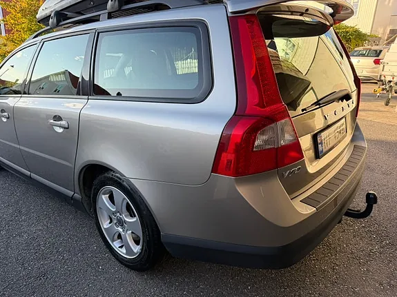 Volvo V70 2010 photo 5