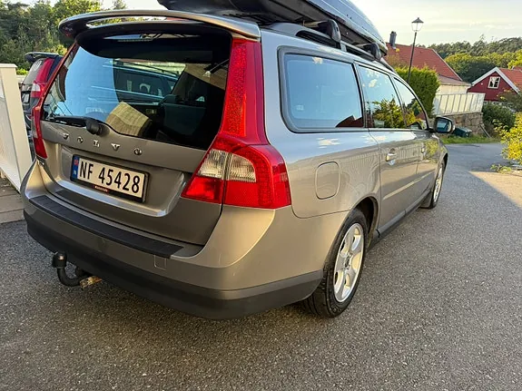 Volvo V70 2010 photo 3