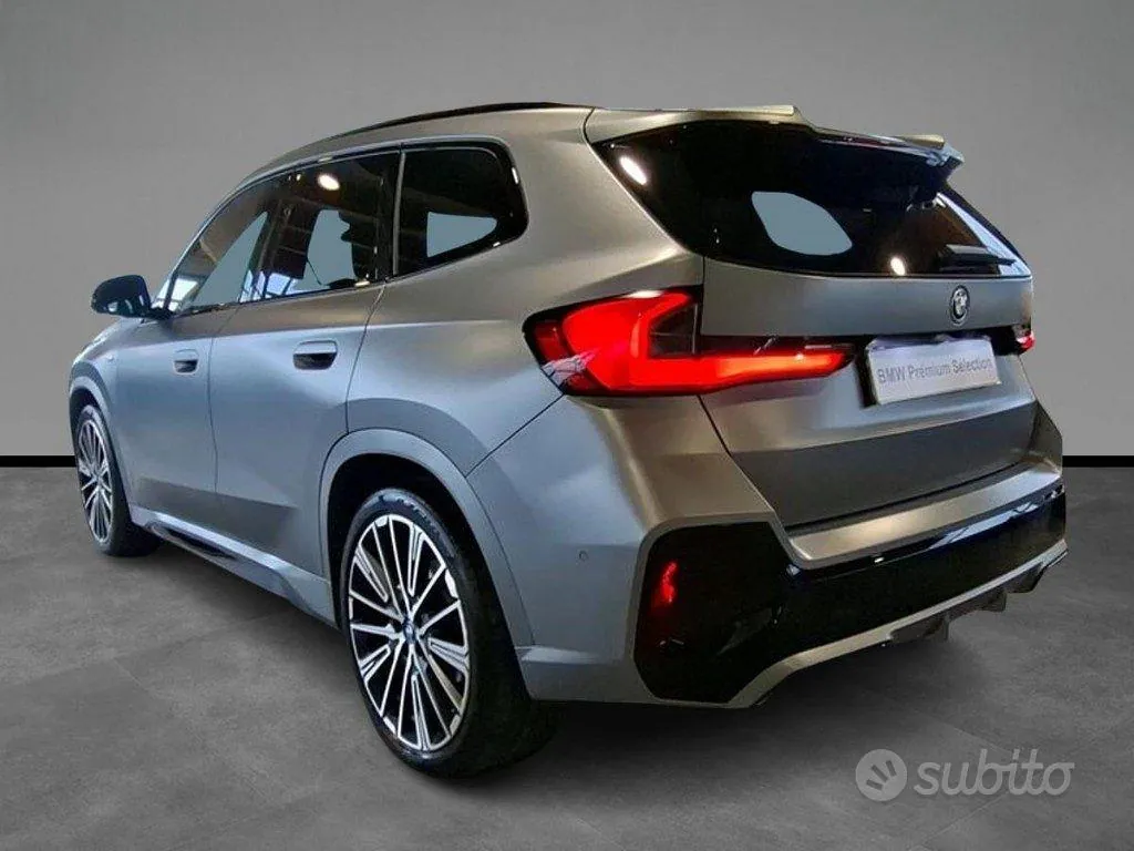 BMW Ix1 2025 photo 4