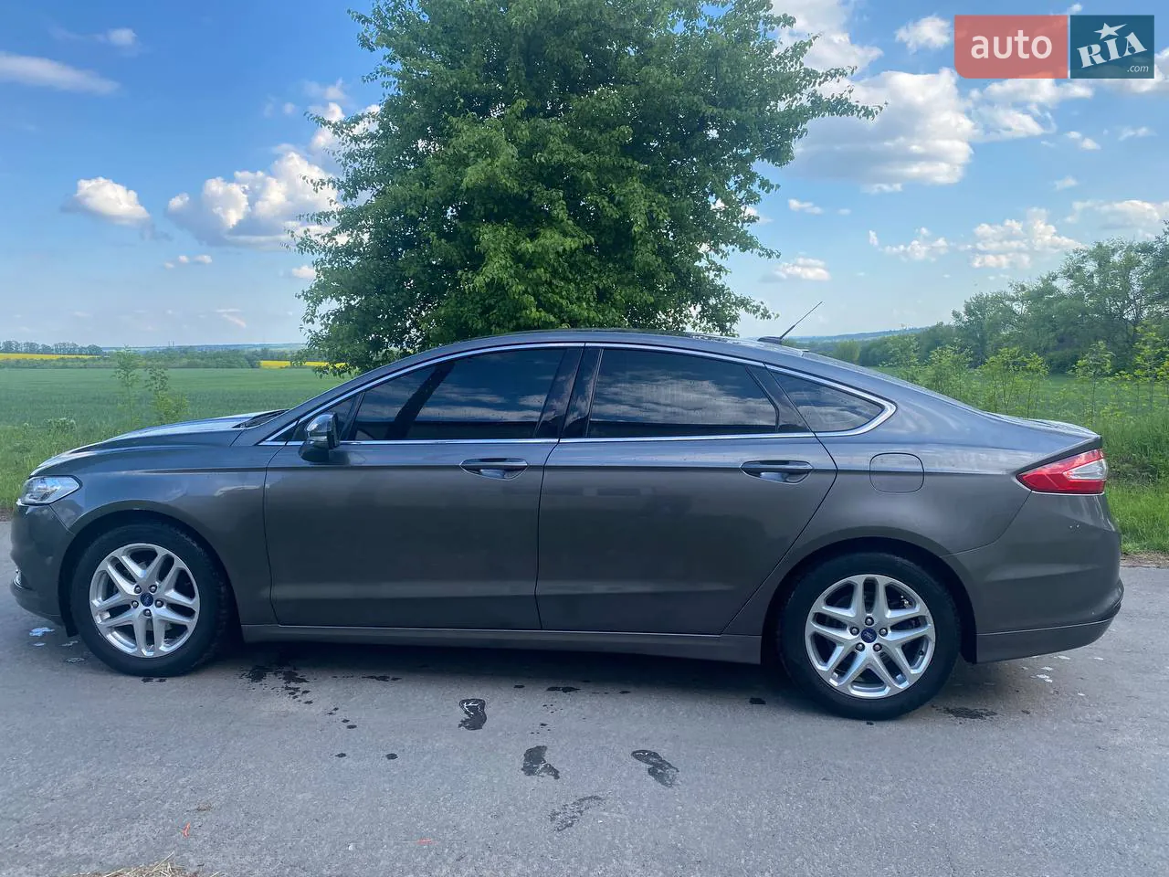 Ford Fusion 2013 photo 2