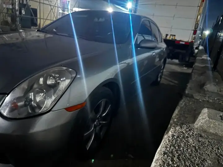 Infiniti G35X 2006 photo 2