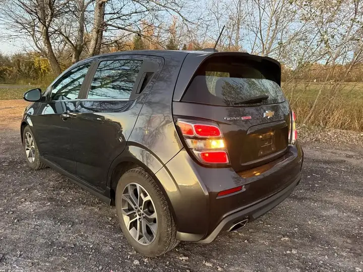 Chevrolet Sonic 2017 photo 4