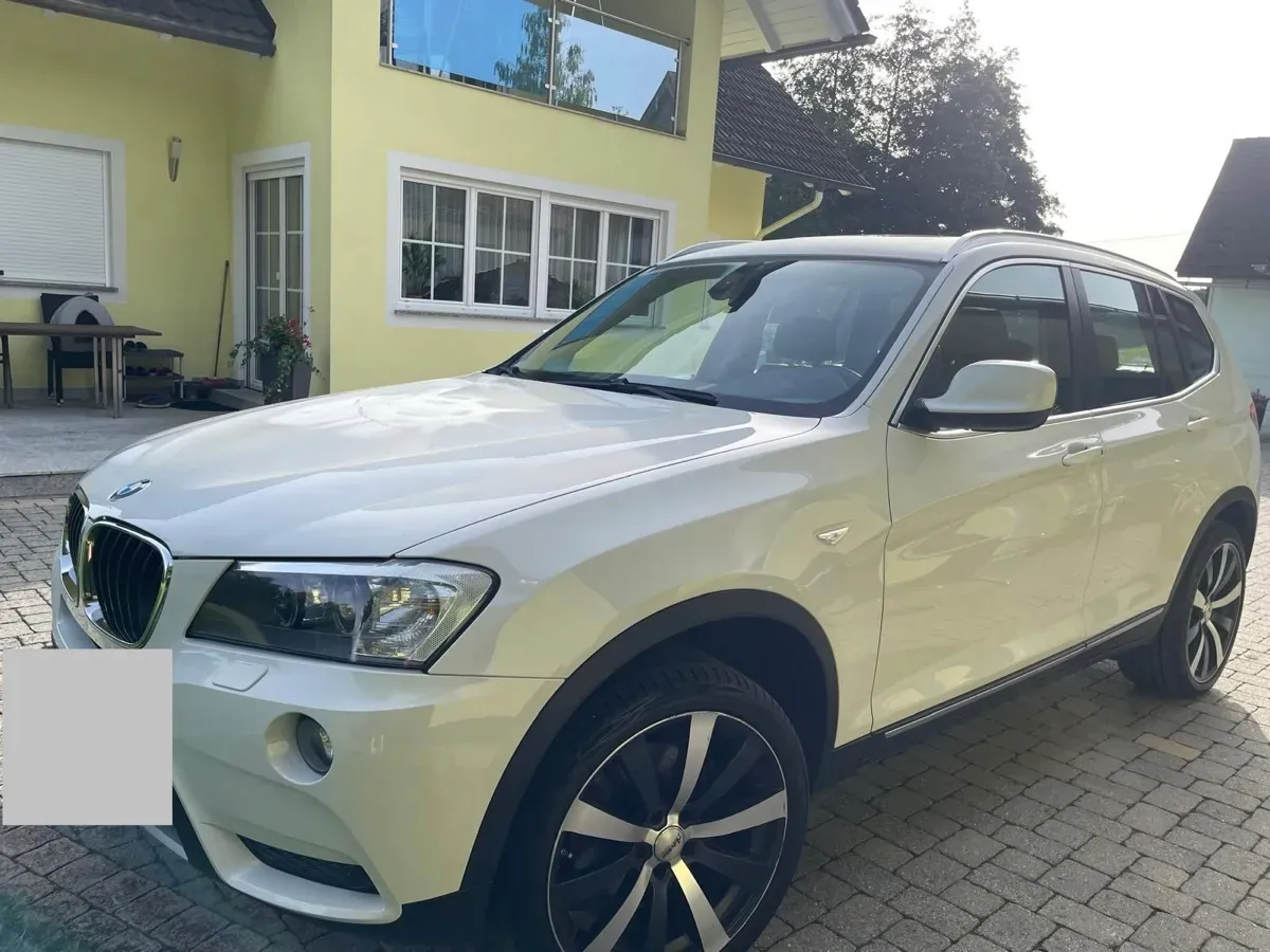 BMW X3 2011 photo 2