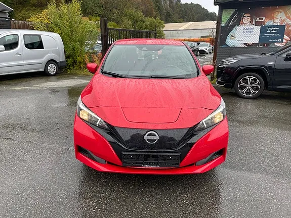 Nissan Leaf 2023 photo 2