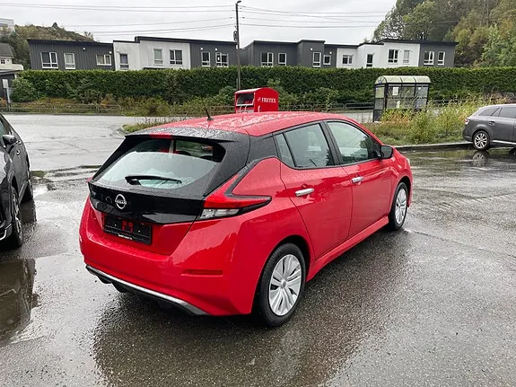 Nissan Leaf 2023 photo 5