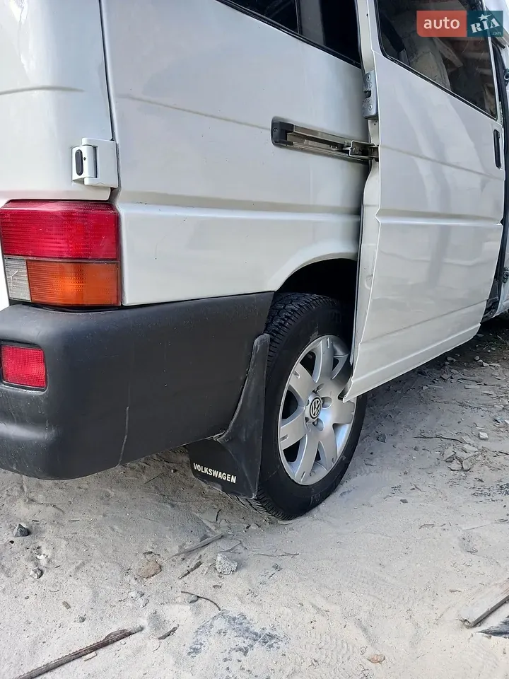 Volkswagen Transporter 2001 photo 4