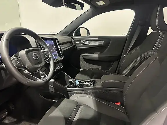 Volvo Ex40 2026 photo 2