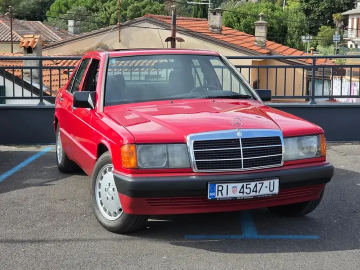 Mercedes-Benz 190