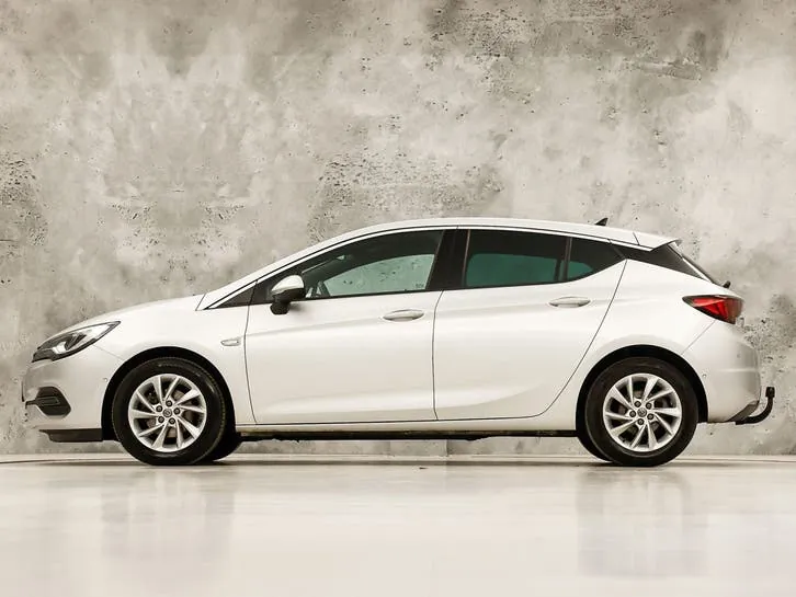 Opel Astra 2020 photo 2