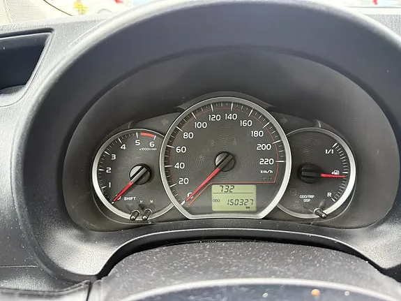 Toyota Yaris 2012 photo 5