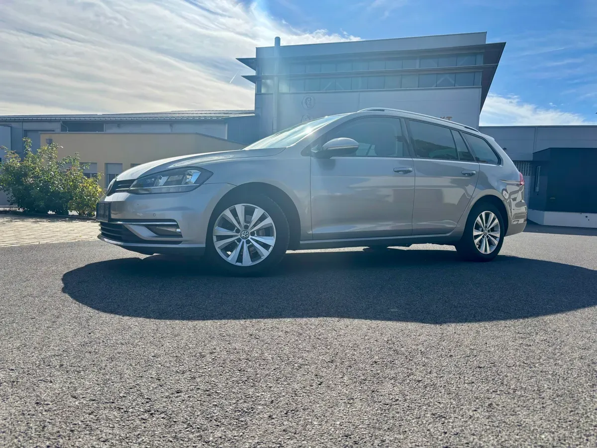 Volkswagen Golf 2018 photo 2