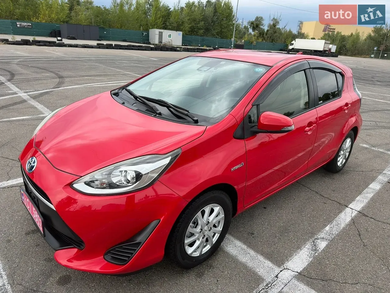 Toyota Aqua 2018 photo 2