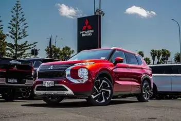 Mitsubishi Outlander 2024 photo 2