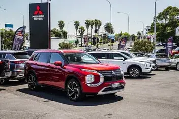 Mitsubishi Outlander 2024 photo 4