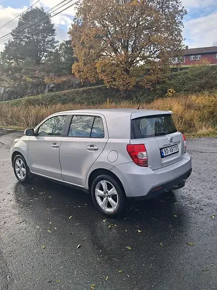 Toyota Urban Cruiser 2010 photo 4