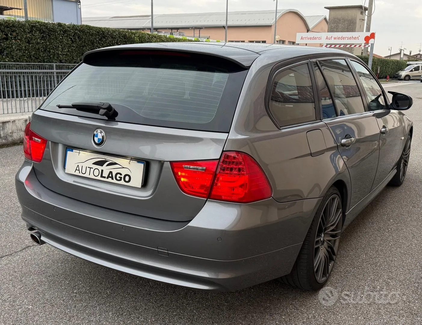BMW 318D 2010 photo 5