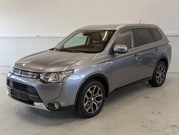 Mitsubishi Outlander 2015 photo 2