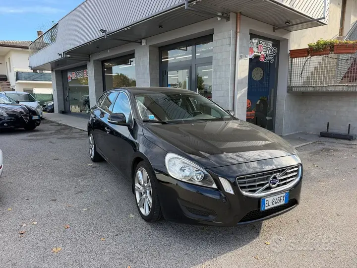 Volvo V60 2012 photo 3