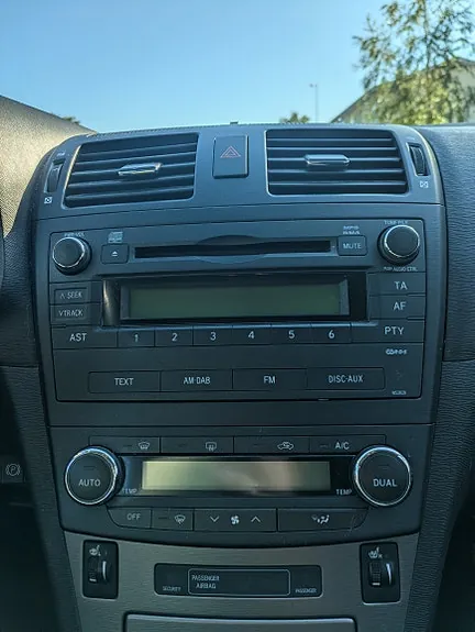 Toyota Avensis 2009 photo 2
