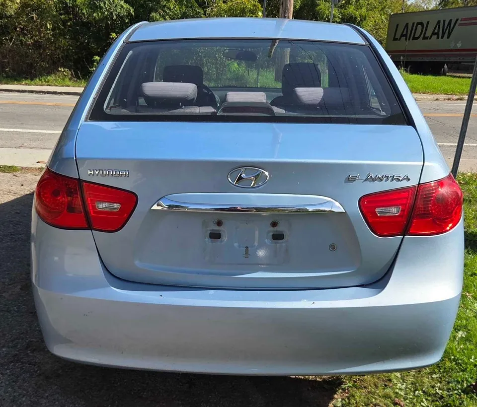Hyundai Elantra 2010 photo 2